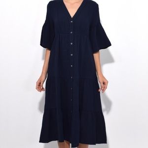 XiRENA Black Midi Dress